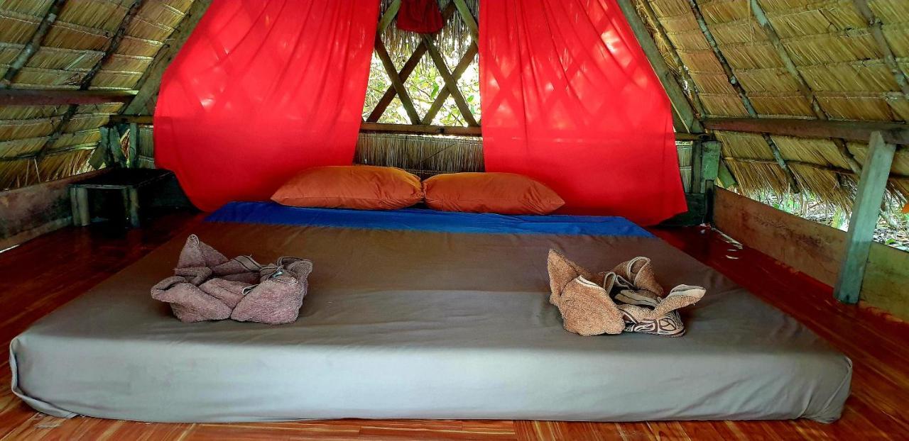 Hotel Crusoe Koh Takiev Island Koh Ta Kiev Exterior foto